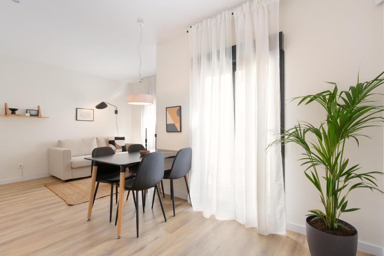 Urban Chill Apartments By Olala Homes L'Hospitalet de Llobregat Exterior foto