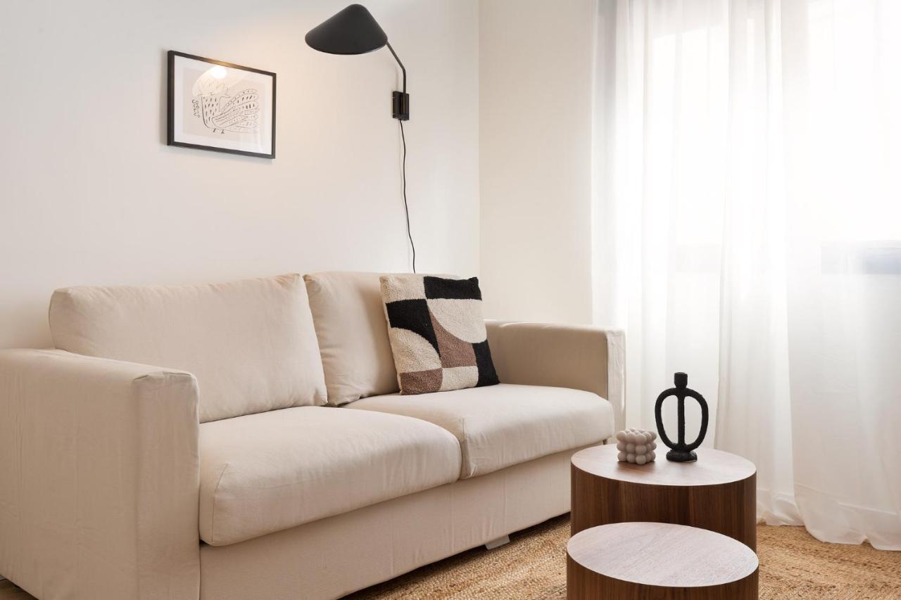 Urban Chill Apartments By Olala Homes L'Hospitalet de Llobregat Exterior foto